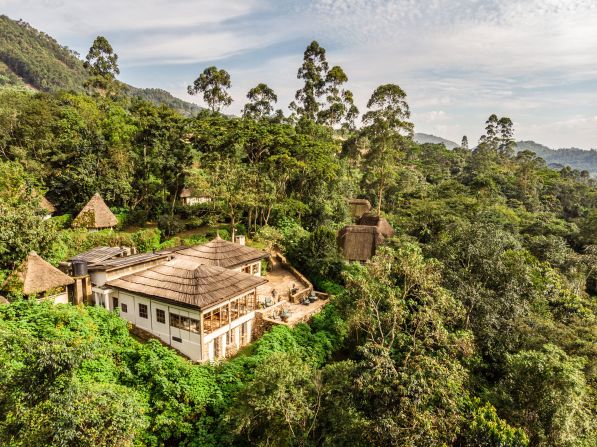 <strong>Bwindi lodge: </strong>This luxury accommodation overlooks the Bwindi impenetrable forest.