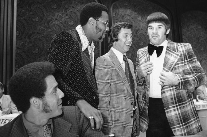 Rose, right, attends an All-Star luncheon in 1973. With him, from left, are Amos Otis, Willie Stargell and Bobby Murcer.