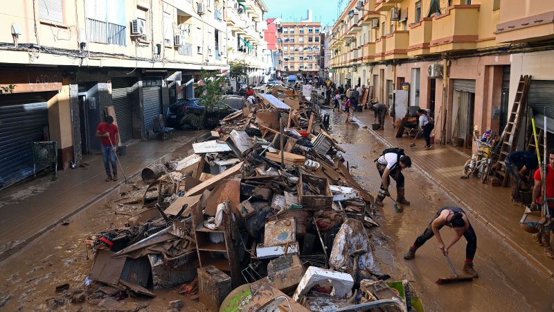 Horrific details emerge of how victims died in Spain’s flash floods | CNN