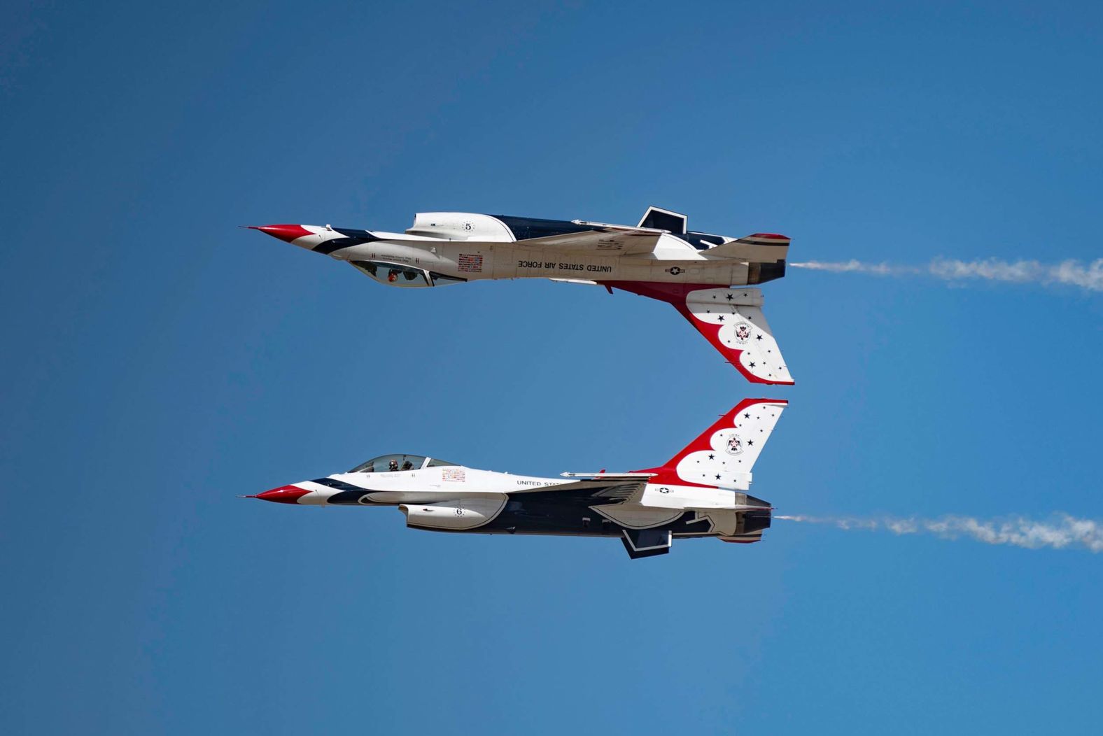 Thunderbirds perform a proximity maneuver during the Pueblo Wings of Pride air show in Pueblo, Colorado, on Saturday, September 27.