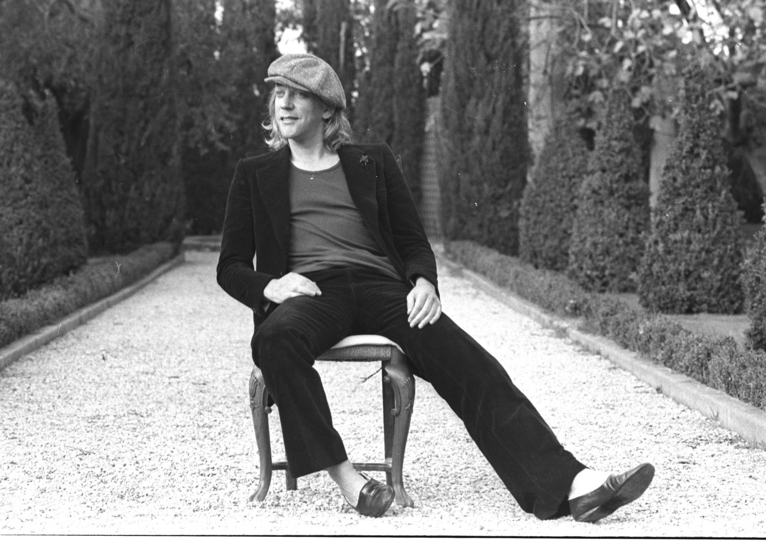 Sutherland poses for a portrait in Rome in 1975.