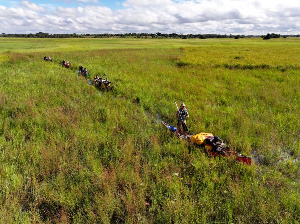 Joined by a team of 10 researchers, scientists and local guides traveling in five canoes, the 33-day expedition had to contend with the Chambeshi’s dense reeds and aquatic vegetation.