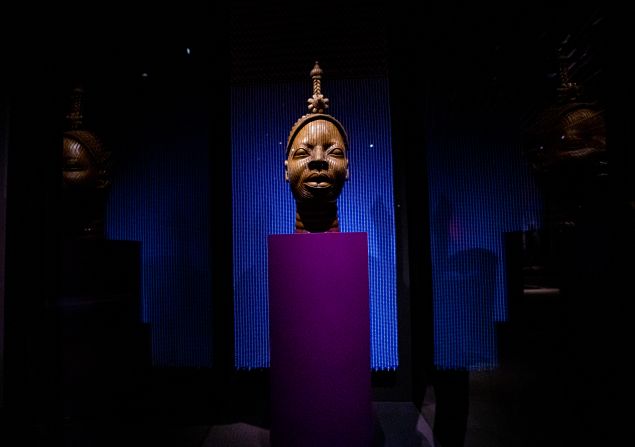 Ile ori (“house of the head”) is a shrine believed in Yoruba culture to be the container of an individual’s essence. Nearby are various interpretations of Yoruba deities, with visitors invited to “become” the god of thunder Shango and other figures by using virtual reality.