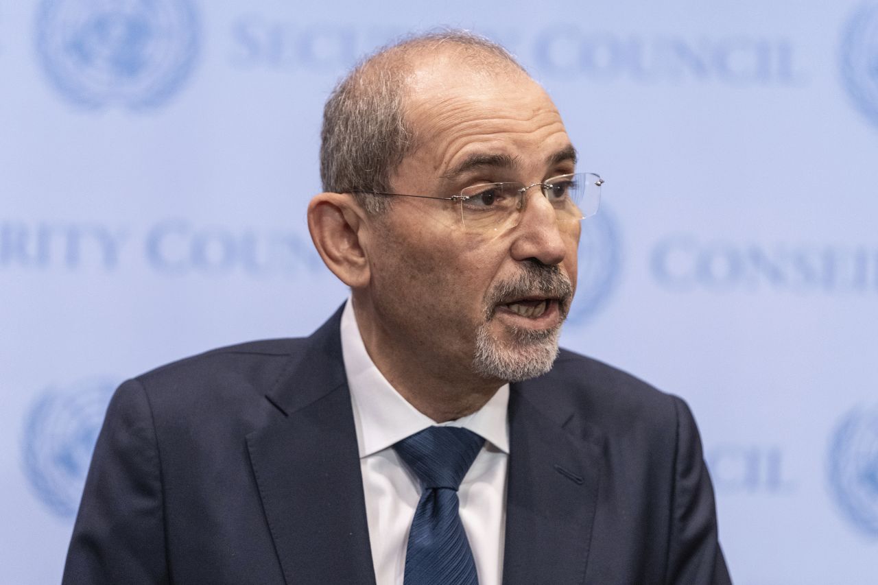 Ayman Safadi speaks with country leaders at the UN Headquarters in New York City on October 24.