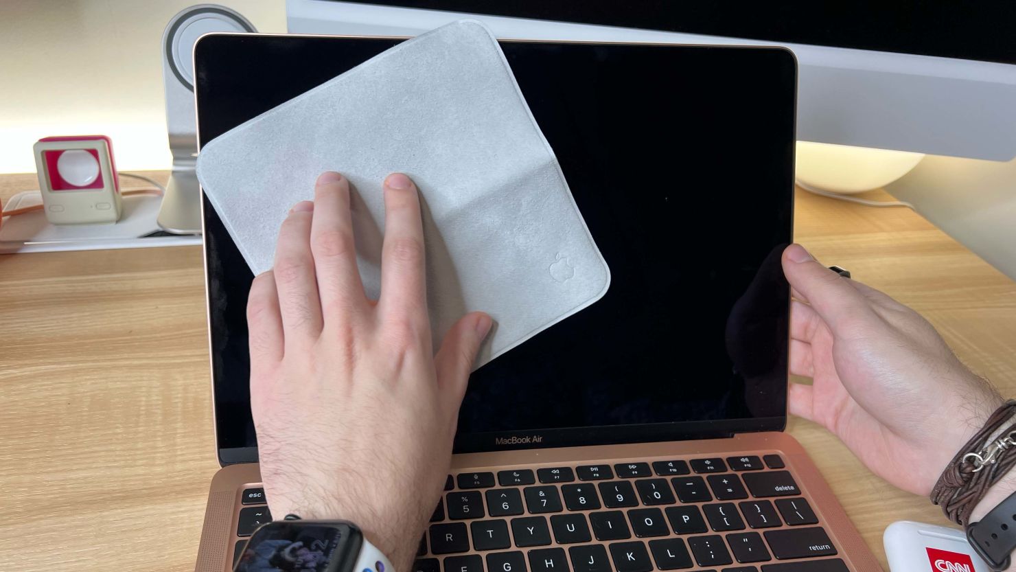Apple Polishing Cloth review: Is the $19 cloth worth it?