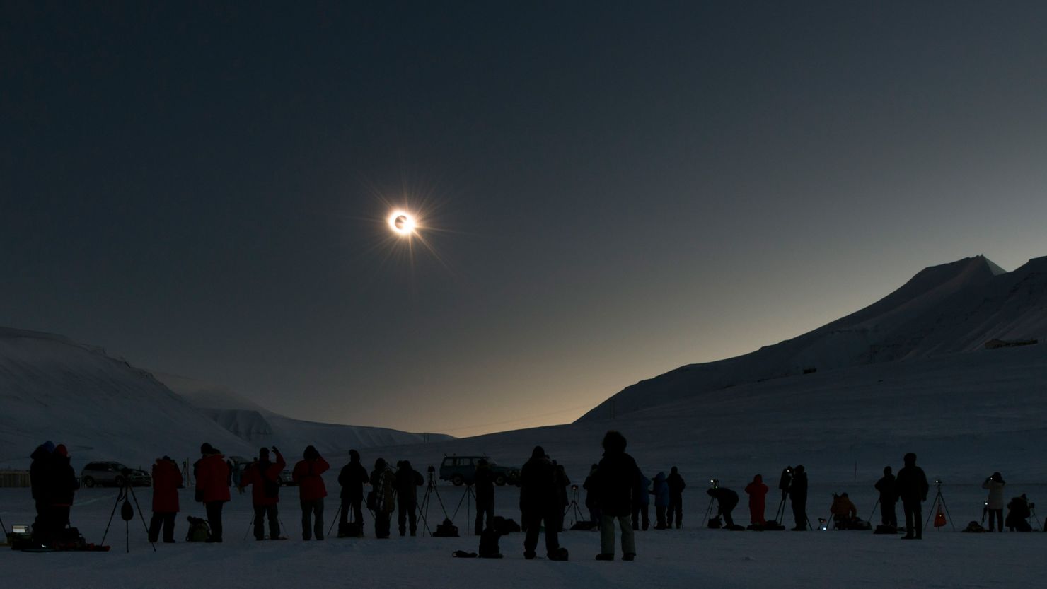 Astrophotographer Stan Honda calls his first experience with a total solar eclipse "a pretty remarkable scene." It occurred in March 2015 in Svalbard, a Norwegian archipelago in the Arctic Ocean.