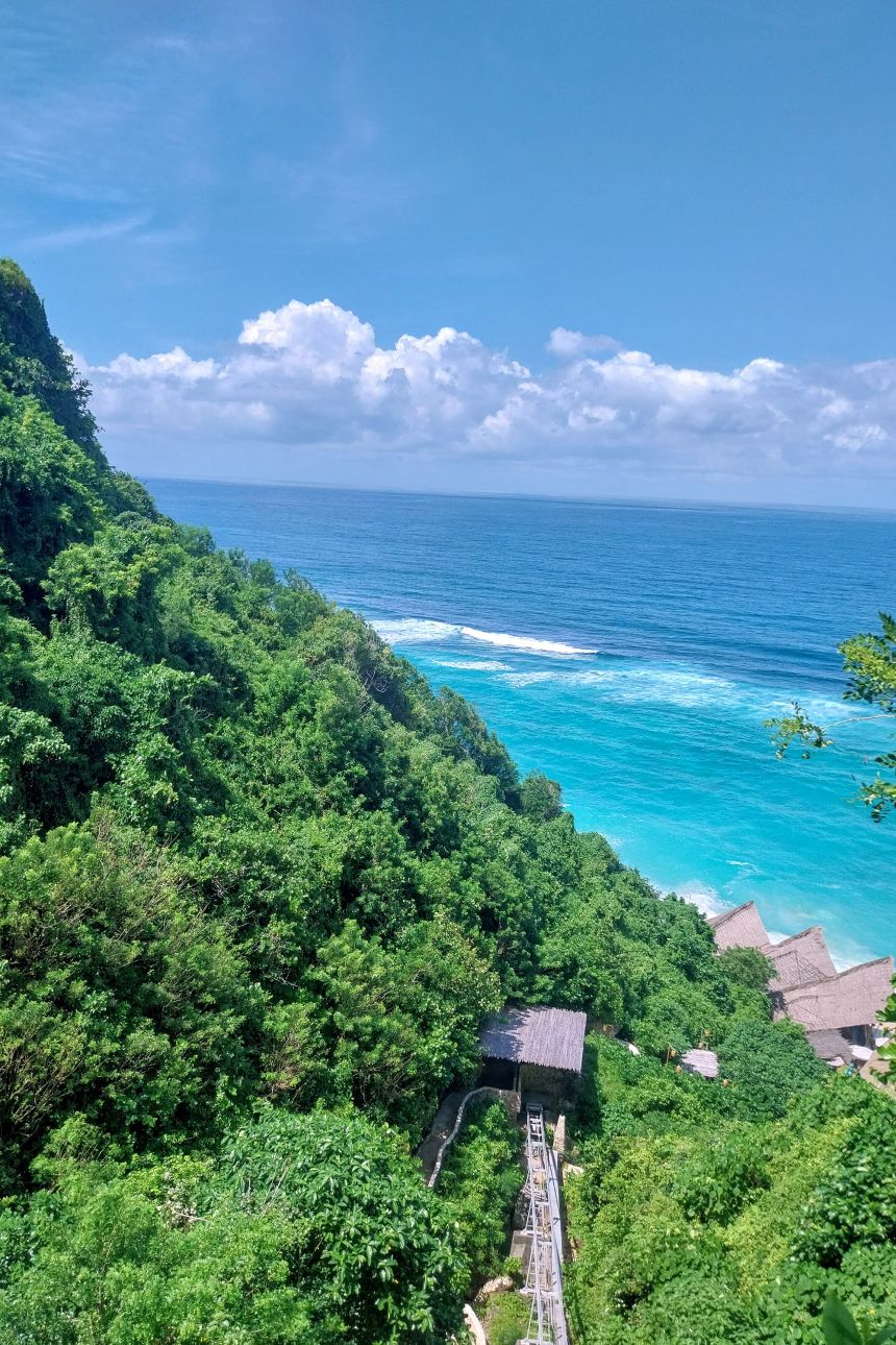Victoria describes Bali, Indonesia, known as the 