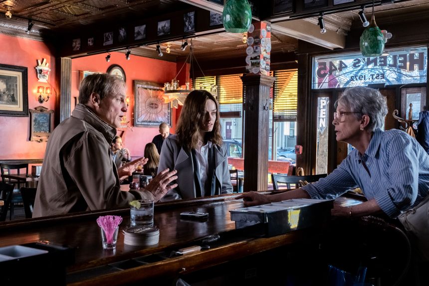 Woody Harrelson, Emma Mackey and Jamie Lee Curtis in 