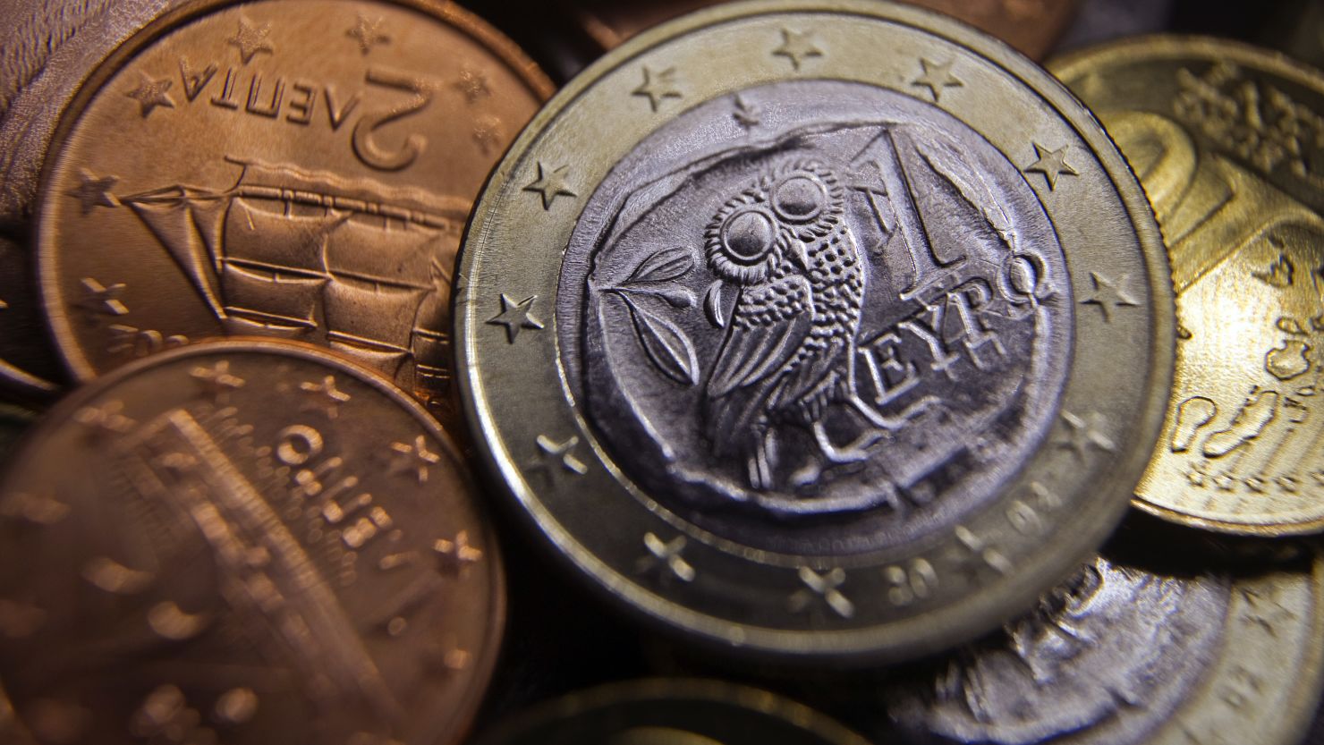 There are continuing concerns that Greece's economic woes could have a major impact on the euro.