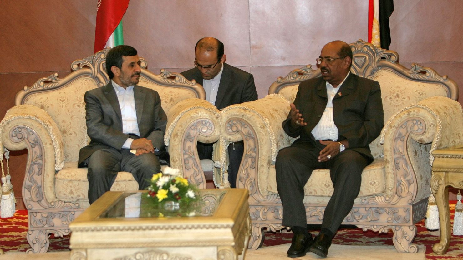 Iranian President Mahmoud Ahmadinejad (L) meets with Sudanese President Omar al-Bashir in Khartoum on September 26, 2011.