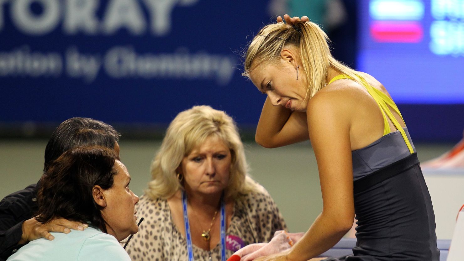 World number two Maria Sharapova pulls out of the Pan Pacific Open after injuring her ankle