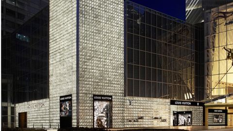 Another Peter Marino collaboration with Louis Vuitton --this time in Shanghai's upscale Pudong district.