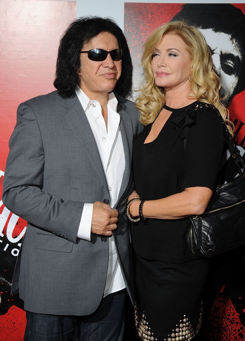 Rocker Gene Simmons marries longtime girlfriend Shannon Tweed | CNN