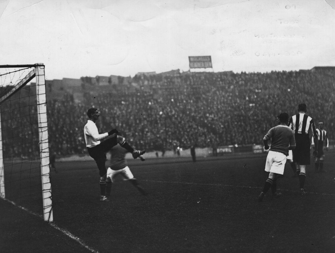 By the 1900s however, the football club had taken over. This match took place at Stamford Bridge in September 1909.
