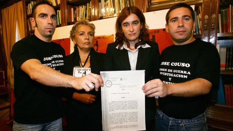 The family and lawyer of Spanish cameraman Jose Couso who was killed in Baghdad in 2003, at a press conference in 2005.