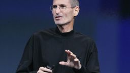 In 2010, Steve Jobs unveils  Apple's new operating system.