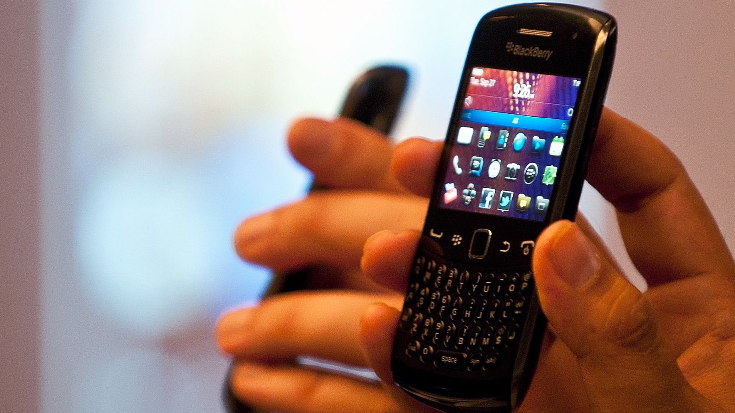 BlackBerry customers today started complaining on Twitter of mail delays and inaccessibly on their BlackBerry devices.