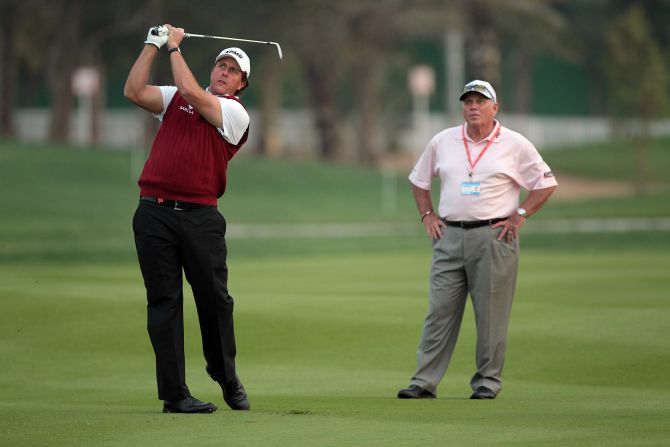 After splitting with Woods in 2004, Harmon linked up with the former world No. 1's greatest rival Phil Mickelson three years later.
