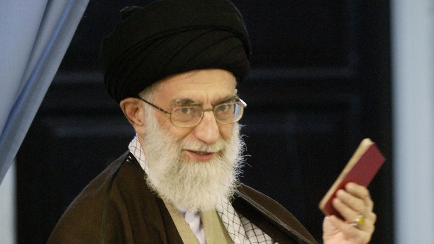 [File photo] Supreme Leader Ayatollah Ali Khamenei casts his ballot in Iran's parliamentary election on March 14, 2008, Tehran.
