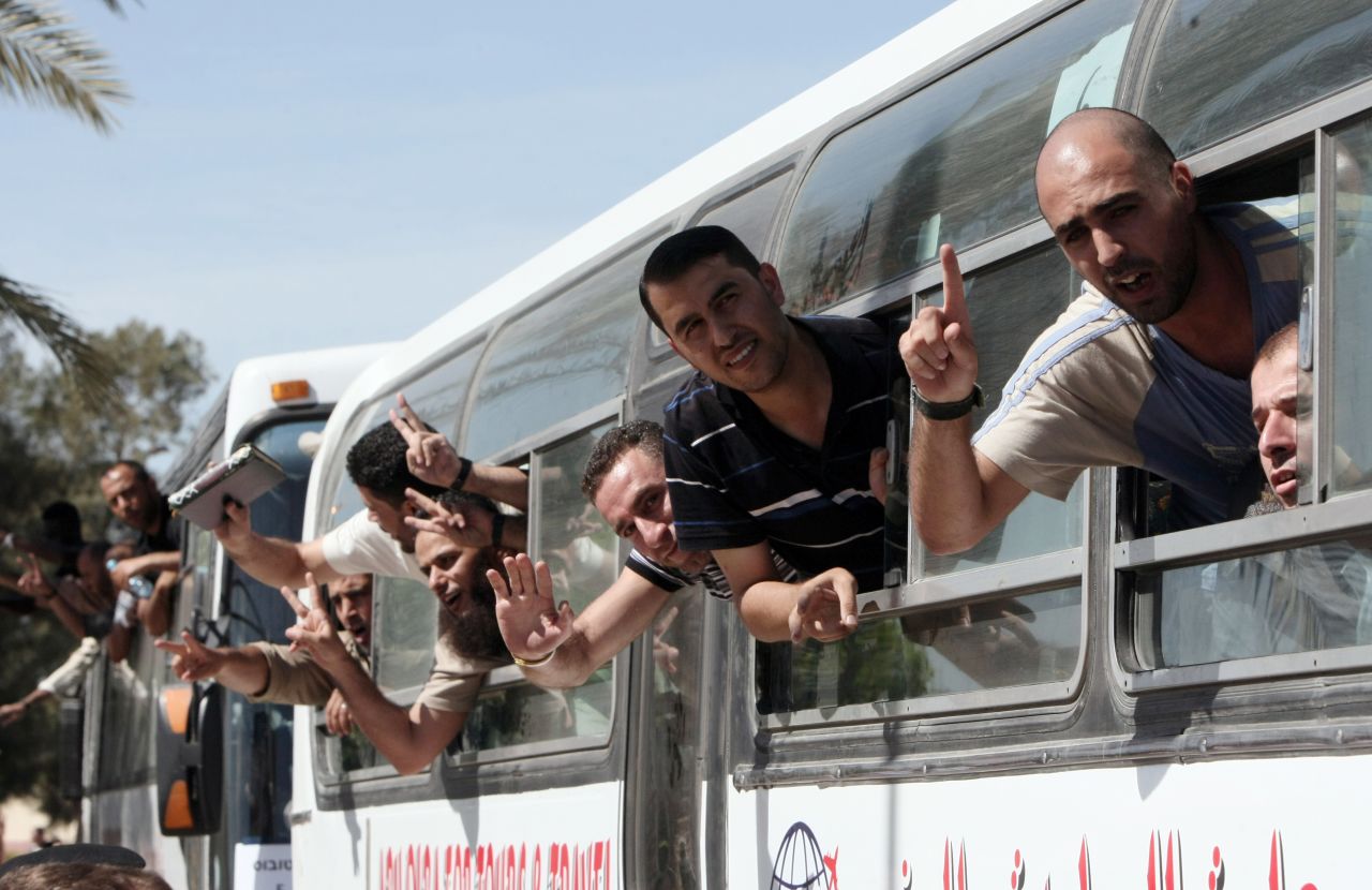 Palestinian prisoners cross to the southern Gaza Strip after being released from Israeli prisons. 