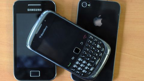 How to Charge Cell Phone During Power Outage 1 How to Charge Cell Phone During Power Outage