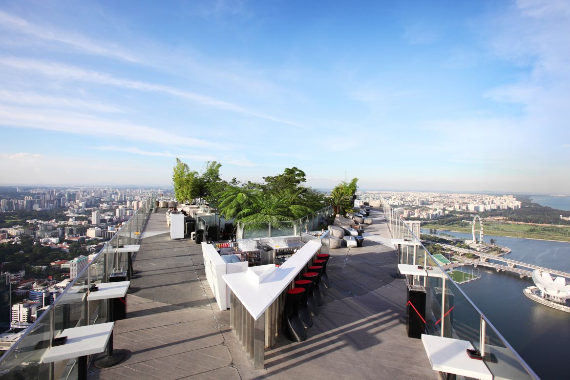 <strong>1 Altitude:</strong> At this Singapore sky-bar, travelers will find wood-fired pizzas, satay platters and Turkish flat bread with dips -- not to mention amazing views.