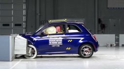 CNNMoney Fiat 500 crash test_00003301
