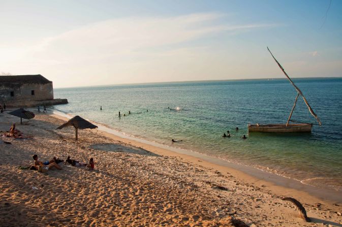 With 2,500 km of coastline along the warm Indian Ocean, Mozambique has a number of beautiful beaches. <br />