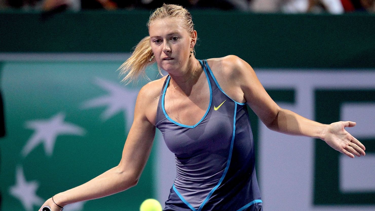 Maria Sharapova in action against Li Na in the ATP Championships, Istanbul. She later pulled out of the tournament.
