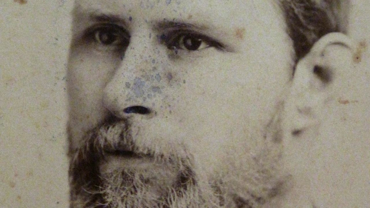 Bram Stoker around the time he was writing his journal.