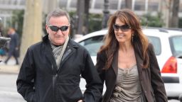 Robin Williams and his new wife Susan Schneider spend their honeymoon in Paris.