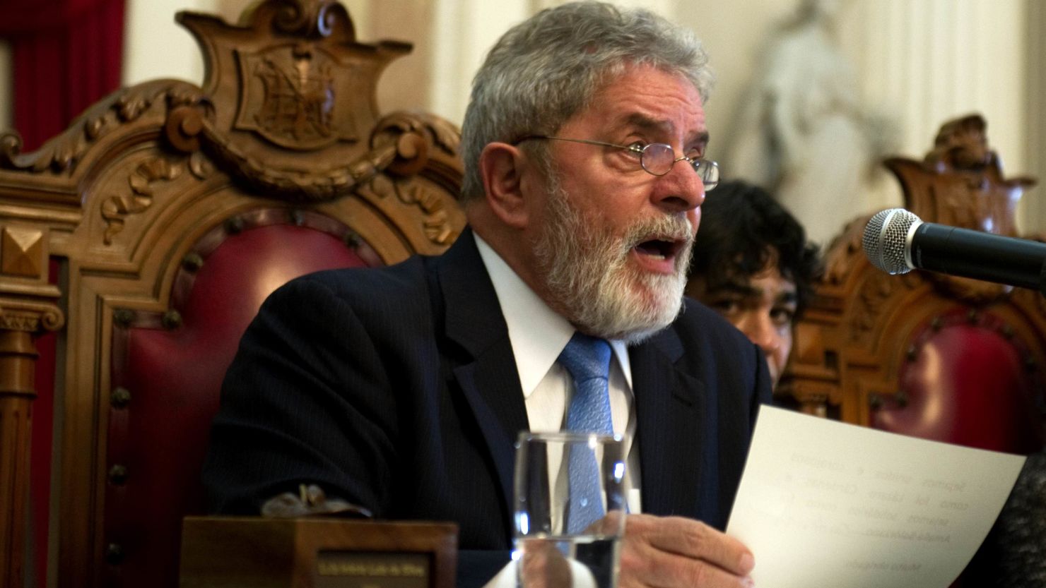 Former Brazilian President (2003-2010) Luiz Inacio Lula Da Silva delivers a speech on October 25, 2011.