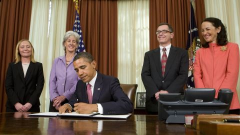 President Obama signs an executive order Monday directing the FDA to prevent prescription drug shortages.