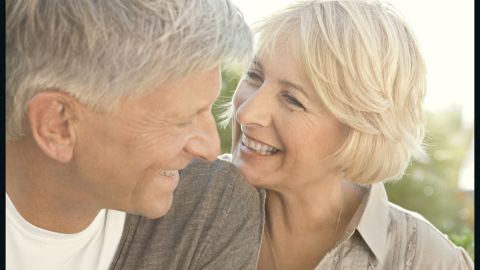 A new study suggests that happiness in older people may lead to a longer life.