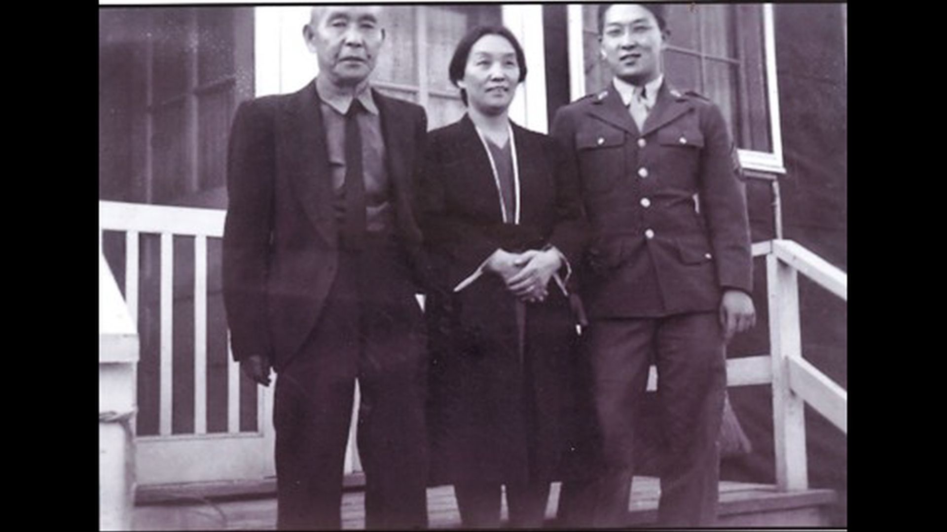 Ito visits his parents at the Rohwer internment camp.