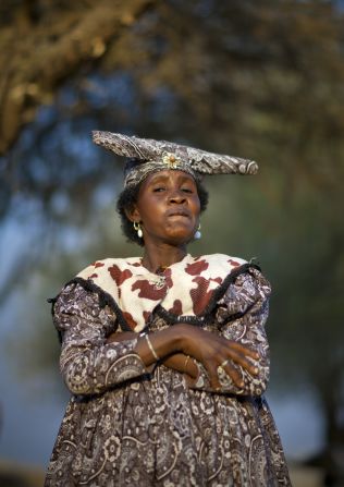 It is traditional that matching fabrics are used for the hat and dress. 