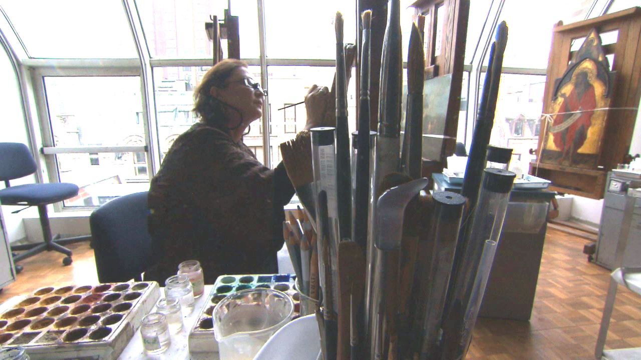Dianne Dwyer Modestini, who conserved the "Salvator Mundi," at work in her studio. 