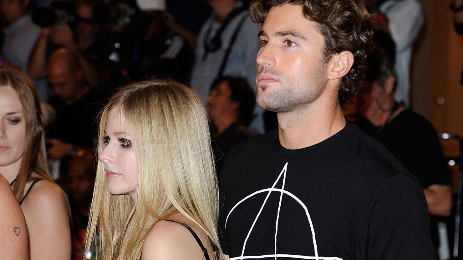 "It really upsets me to read all the FALSE!! stories," Brody Jenner wrote about Avril Lavigne.