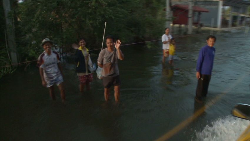 neisloss thailand pm flood tour_00002204
