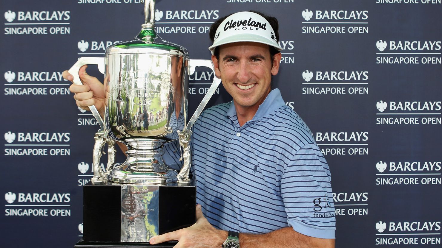 Spanish golfer Gonzalo Fernandez-Castano ended a three-year title wait as he completed a comeback from long-term injury.