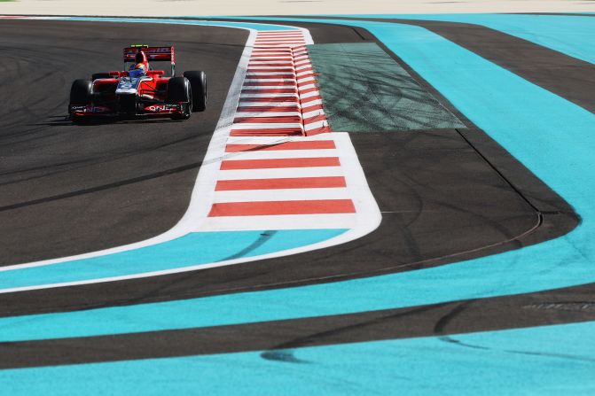 Robert Wickens is the current Formula Renault 3.5 champion and a reserve driver for Virgin, but he took to the track for Renault on Tuesday.