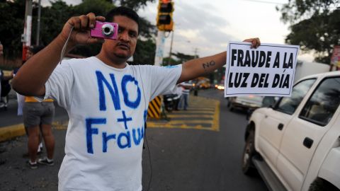 An opponent of Nicaraguan President Daniel Ortega takes part in a protest in Managua on November 9, 2011.