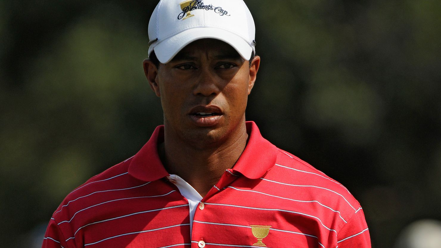 Tiger Woods carded his first birdie of the 2011 Presidents Cup at the fourth hole on Friday.