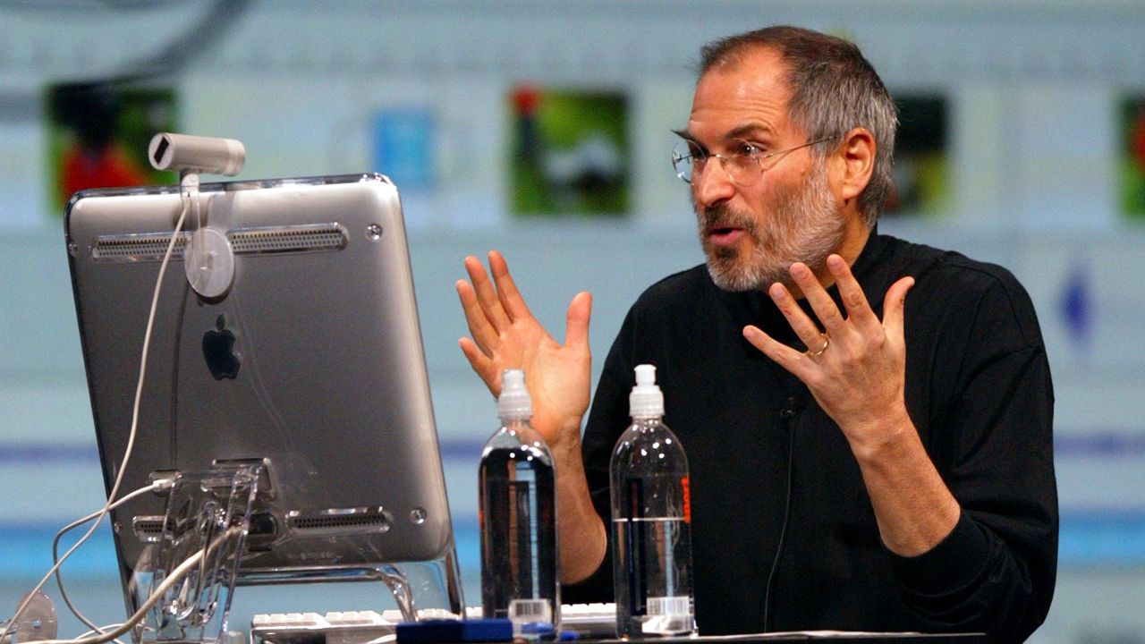 Steve Jobs' proclivity for responding to e-mails made his inbox a prominent target for Apple customers.