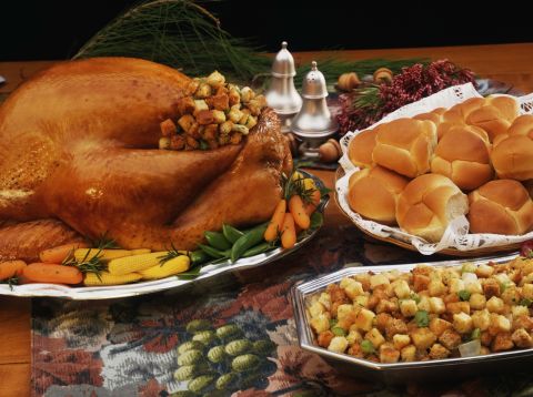 Thanksgiving means family -- and food. Despite our best intentions, good eating habits are often forgotten during the holiday festivities. <a href="http://walking.about.com/library/cal/blthanksgivingcalories.htm" target="_blank" target="_blank">Estimates</a> <a href="http://articles.nydailynews.com/2010-11-23/entertainment/27082088_1_calories-thanksgiving-sweet-potatoes" target="_blank" target="_blank">clock</a> the calorie count of the average holiday dinner between 3,000 and 4,500 calories. There's good news, though: With these tips from <a href="http://www.tops.org/default.aspx" target="_blank" target="_blank">TOPS</a>, a nonprofit weight loss organization, Thanksgiving dinner won't be a total diet downfall.