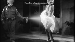 pkg moos pepper spray spanking_00021505