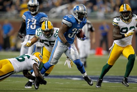 Other mainstays of Thanksgiving Day are the annual NFL games, traditionally featuring the Detroit Lions (pictured against the Green Bay Packers) and the Dallas Cowboys. The NFL Thanksgiving Day game has been played since 1920.