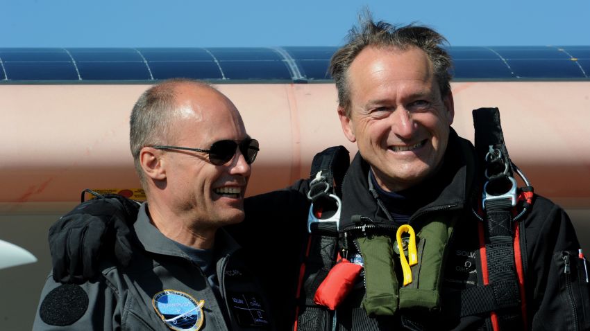 Bertrand Piccard (left) and Andre Borschberg