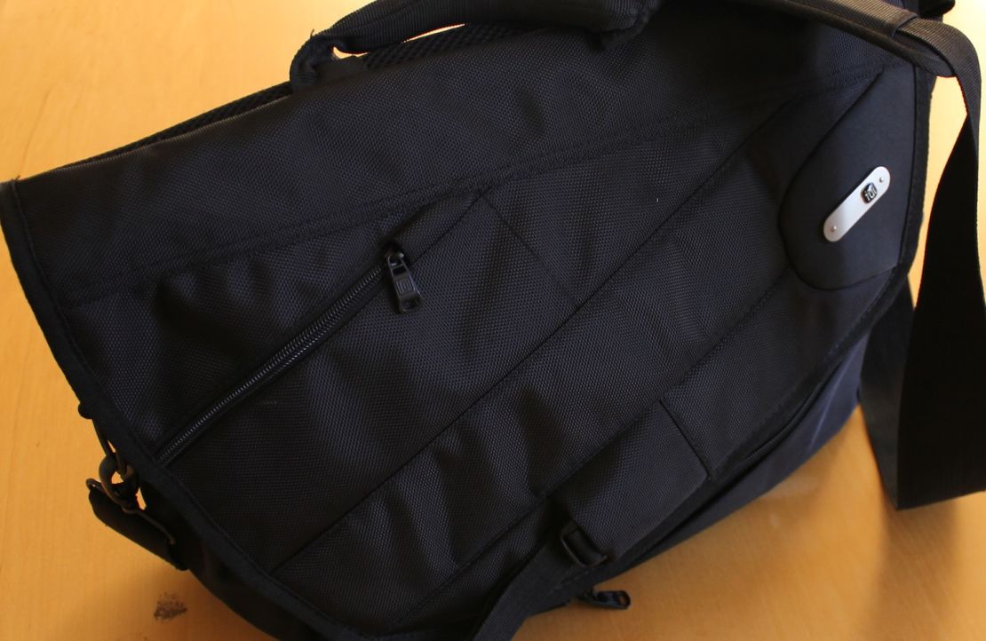 Unlike other battery-equipped bags, the Powerbag does not advertise its geekiness.