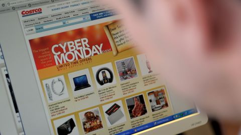 Americans spent $1.25 billion on Cyber Monday, making it the biggest online shopping day ever, comScore says.